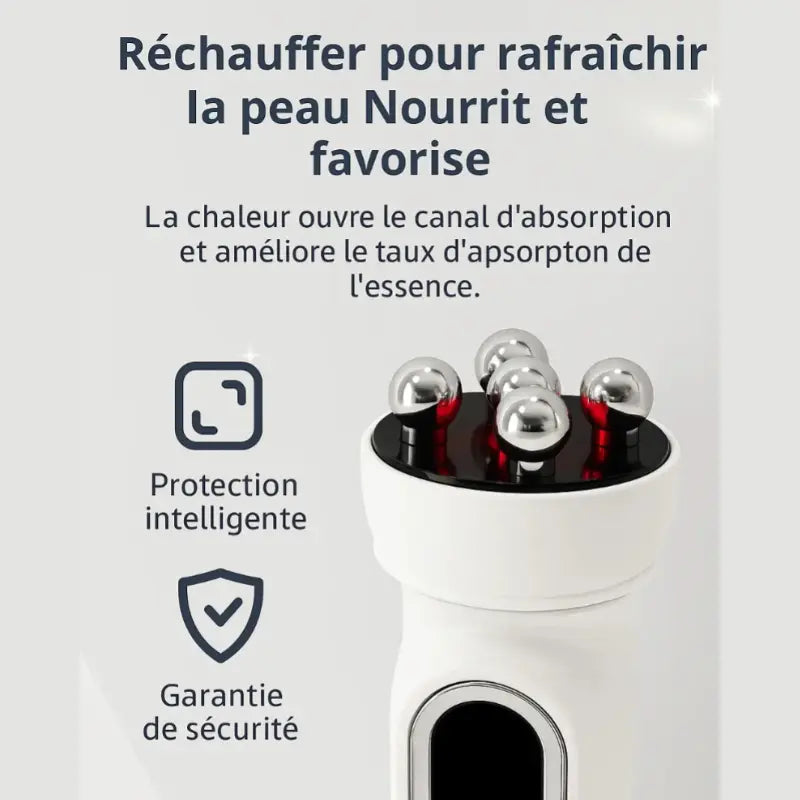 Gros plan de la tête de massage du Contour Lift AYLI avec fonction chaleur intégrée, utilisée dans une routine de soin du visage