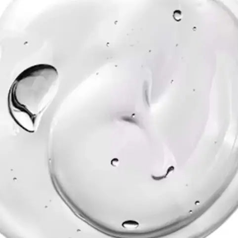 "Texture gel cristalline et rafraîchissante de la Collagen Jelly Cream pour une absorption rapide."